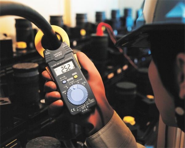 Những điểm nổi bật của ampe kìm Hioki 3288