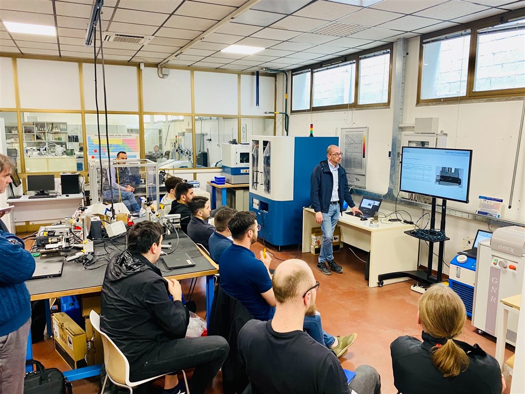 GNR tổ chức đào tạo về máy quang phổ cho đại lý