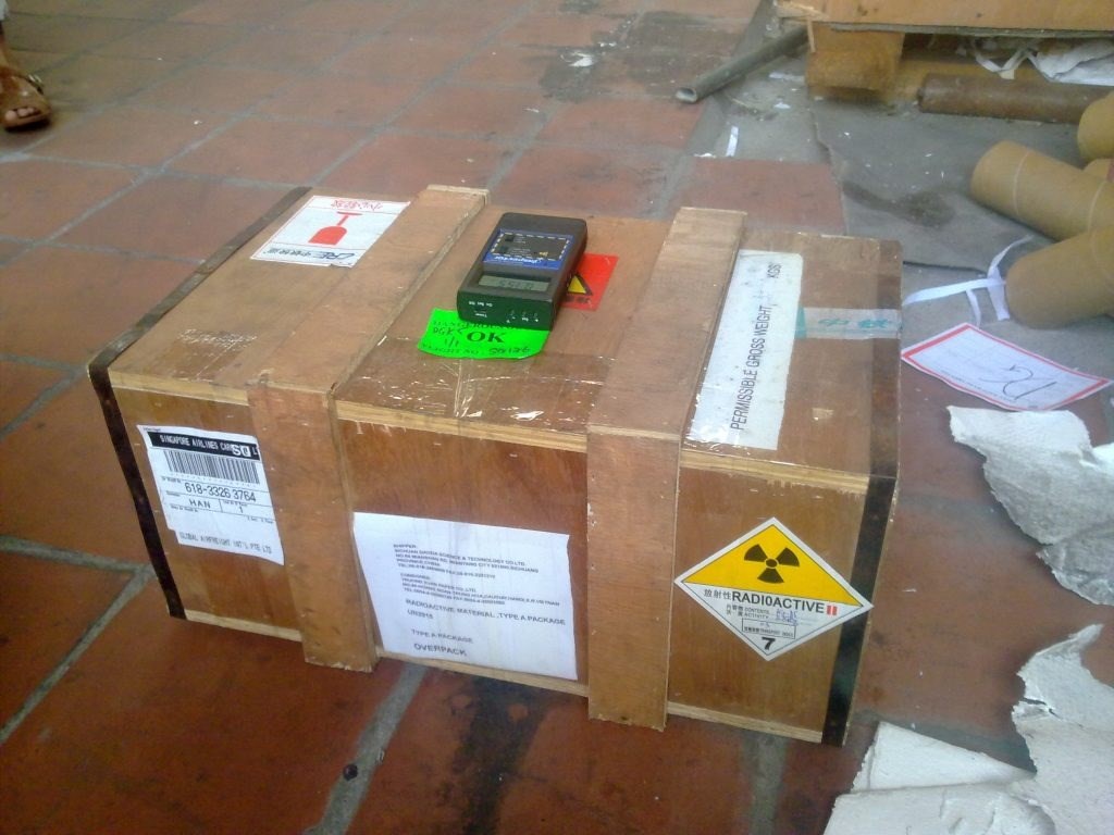 Cách đóng gói nguồn Kr-85 cho nhà máy giấy